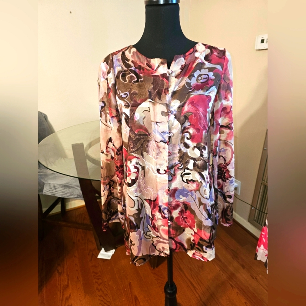Due Per Duè Beautiful floral silk button down shirt